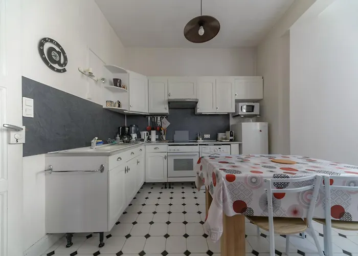 Le Lasteyras - En Centre *